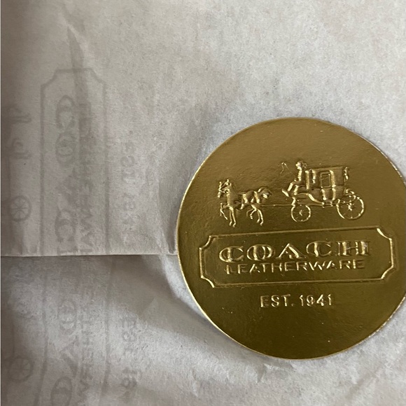 🔥COACH Vintage coin purse  Gifting 🎁 Classy Authentic ⭐️. Not from outlet - Picture 7 of 11